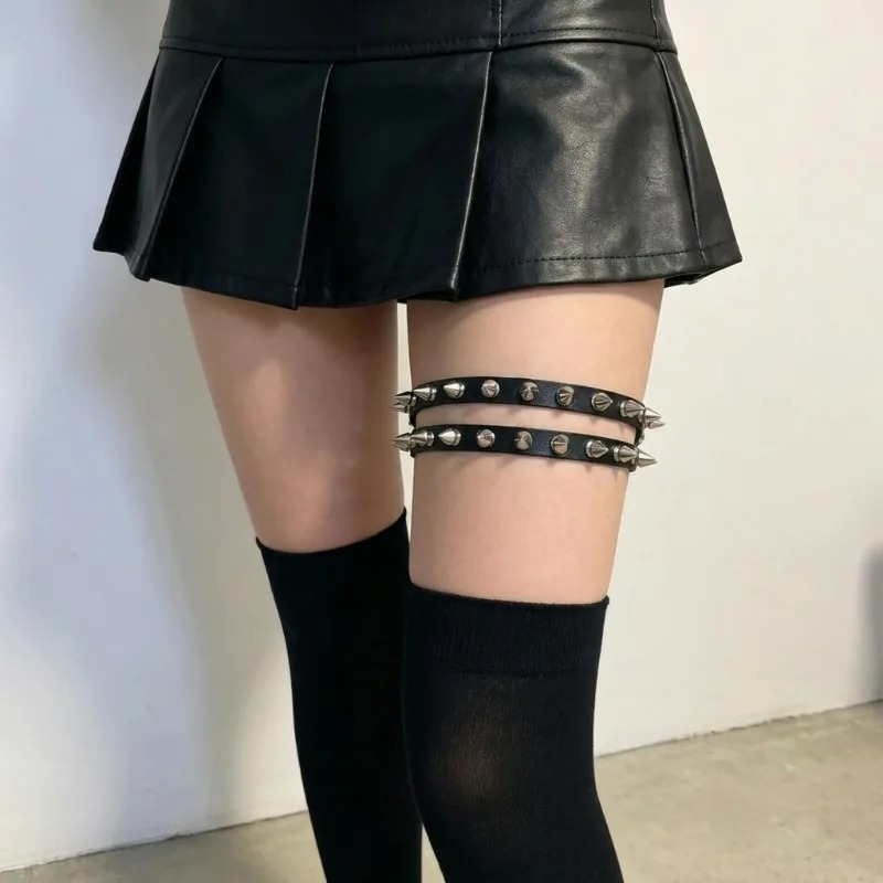 Double Row Cone Spike Leg Gart - Garter Belt Set recensie en prijs
